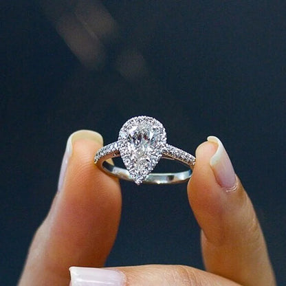 Luckacco daily picks Hot Sale Water Drop Design Women Ring Micro Paved Crystal Zircon Elegant Bridal Wedding Engagement Jewelry Ring for Lover