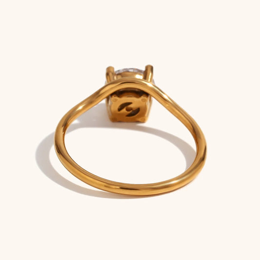 Luckacco La. Muses Sparkling Luxury Water Drop Shaped Cubic Zirconia Stainless Steel Women's Ring 18K Gold Plated Waterproof Jewelry Gift
