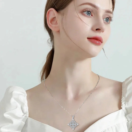 Luckacco 925 Thai Silver Classic Witch Knot Necklace With Zircons Trinity Knot Good Luck CZ Charm Wiccan Symbol Protection Jewelry