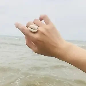 Luckacco Popular Fashion Shell Ring for Women Halloween Gift Classic Simple Summer Beach Shell Ring Girls Best Friend Jewelry Gifts