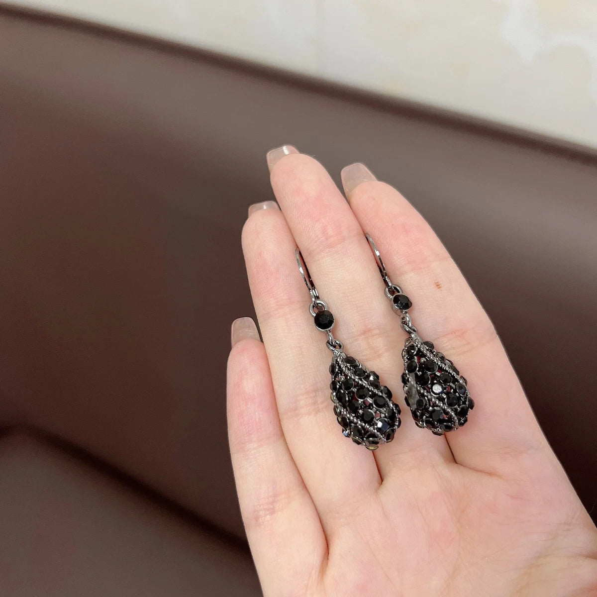 luckacco light luxury black crystal drop-shaped pendant earrings for women shiny rhinestone water drop earring party jewelry gift