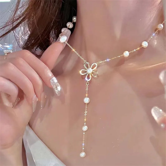 Luckacco 2023 New Fashion Trend Unique Design Delicate Vintage Zircon Flower Pearl Necklace Women Jewelry Wedding Party Premium Gift