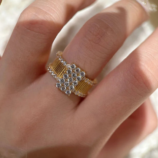 Luckacco Light luxury retro classical diamond inlay Square rings for women unique design exquisite ring wedding banquet jewelry gift