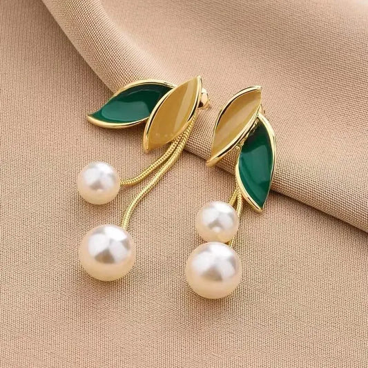 Luckacco Woman's Imitation Pearl Dangle Stud Earring Green Leaf Zinc Alloy Epoxy Earrings Gold Color Chain Vintage Daily Wear Jewelry