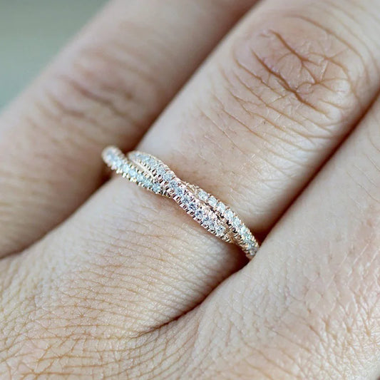 Luckacco Autumn and Winter Hot Selling Twist-shaped Zircon Ring For Women Fashion Jewellery Christmas Gift Anniversary Gift Size 5-11