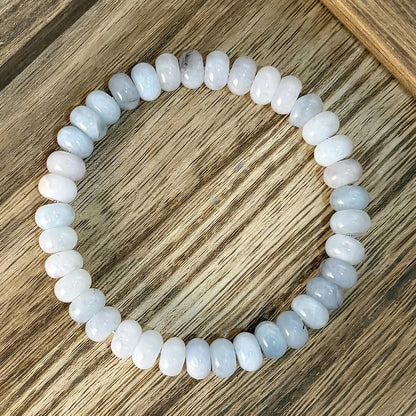 Luckacco Elegant Lavender Stone Bracelet can help alleviate anxiety, maintain calmness and help relax nerves, and promote sleep