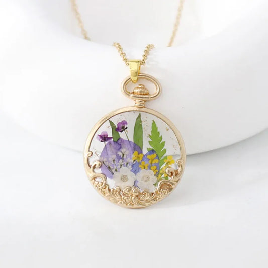 Luckacco Elegant Dried Flower Charm Necklace Handmaking Epoxy Resin Flowers Necklace Unique Plant Design Series Chain Necklace