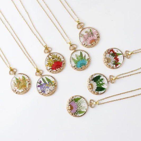 Luckacco Elegant Dried Flower Charm Necklace Handmaking Epoxy Resin Flowers Necklace Unique Plant Design Series Chain Necklace