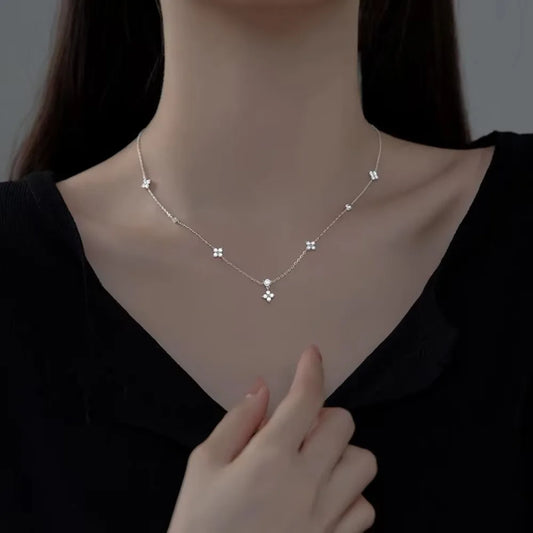 Luckacco Temperament Trend Four Leaf Zircon Flower Pendant Necklaces for Women Exquisite Stainless Steel Chokers Jewelry Anniversary Gift