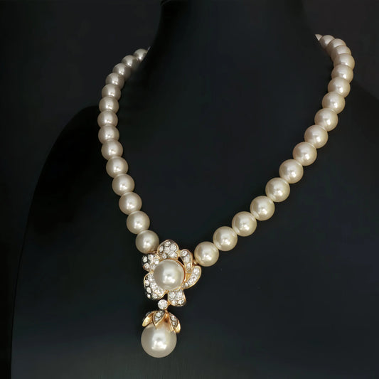Luckacco Fashionable Retro Style Atmospheric Inlaid Zircon Flower Pendant Pearl Short Banquet Party Necklace Elegant And
