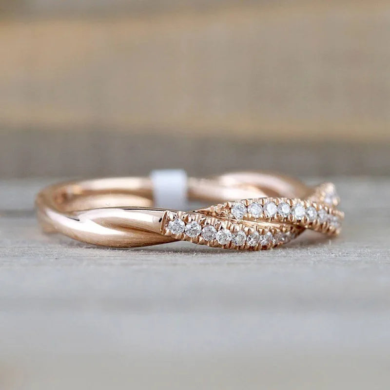 luckacco autumn and winter hot selling twist-shaped zircon ring for women fashion jewellery christmas gift anniversary gift size 5-11