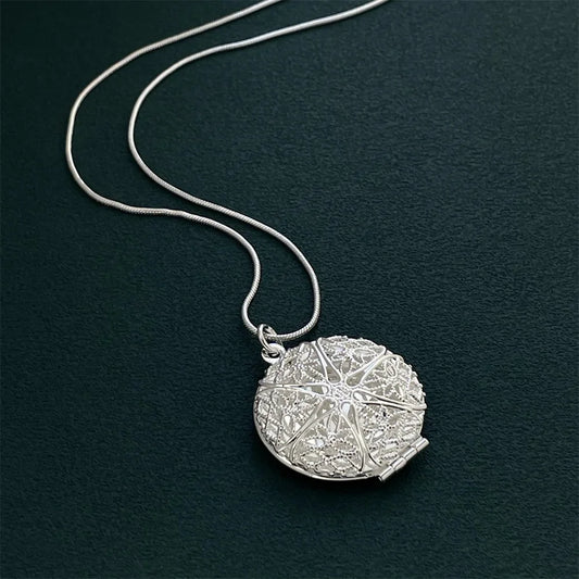 Luckacco 925 Silver Necklace Hollow Round Photo Frame Pendant, Suitable For Women's Daily Wear