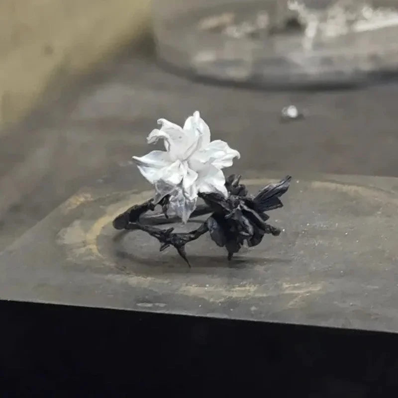 luckacco mandala flower exquisite black and white ring for women personality metal punk party finger ring fashion jewelry accessories
