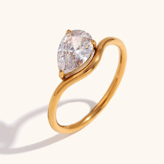 Luckacco La. Muses Sparkling Luxury Water Drop Shaped Cubic Zirconia Stainless Steel Women's Ring 18K Gold Plated Waterproof Jewelry Gift