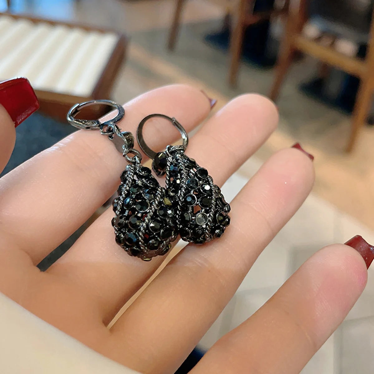 luckacco light luxury black crystal drop-shaped pendant earrings for women shiny rhinestone water drop earring party jewelry gift