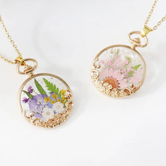 Luckacco Elegant Dried Flower Charm Necklace Handmaking Epoxy Resin Flowers Necklace Unique Plant Design Series Chain Necklace