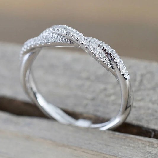 Luckacco Autumn and Winter Hot Selling Twist-shaped Zircon Ring For Women Fashion Jewellery Christmas Gift Anniversary Gift Size 5-11