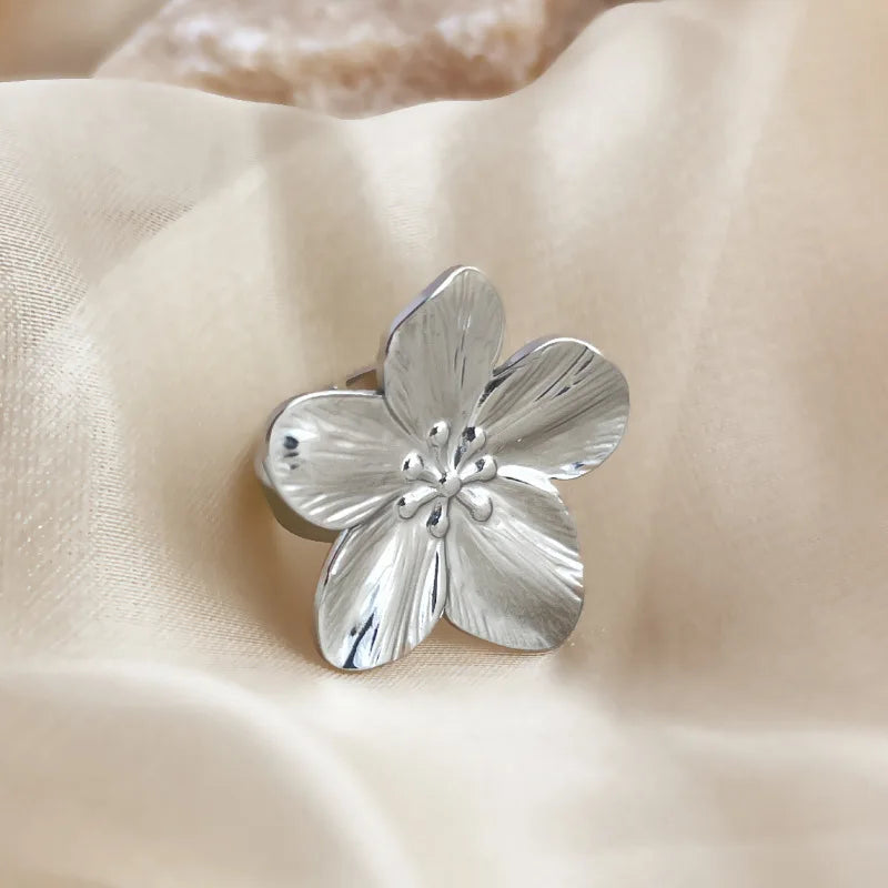 luckacco new gold color flower ring for women simple temperament party fashion trendy charm waterproof jewelry gifts