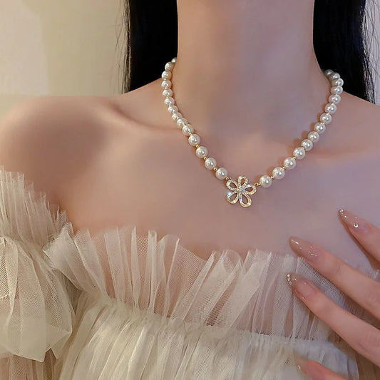 Luckacco 2023 New Fashion Trend Unique Design Delicate Vintage Zircon Flower Pearl Necklace Women Jewelry Wedding Party Premium Gift