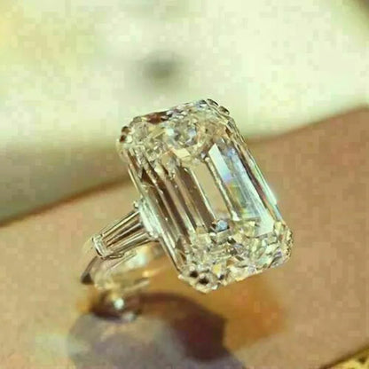 Luckacco New Sparkling Quadrilateral Geometric Design Ring Light Luxury Personalized Fashion Style Engagement and Wedding Accessories