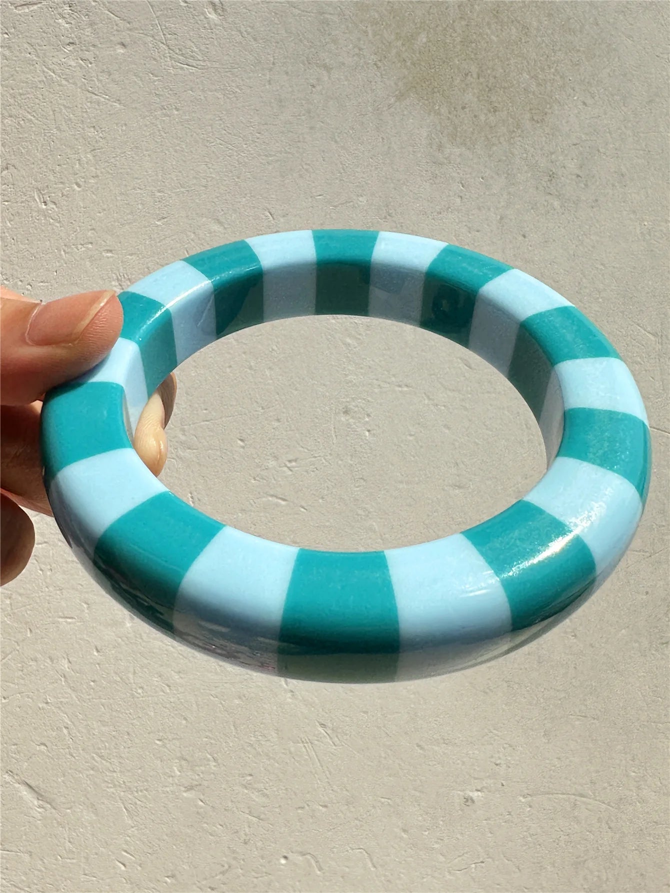 luckacco color-blocked striped resin bracelet minimalist dopamine-hunting girl color palette stylish charm women's layered jewelry