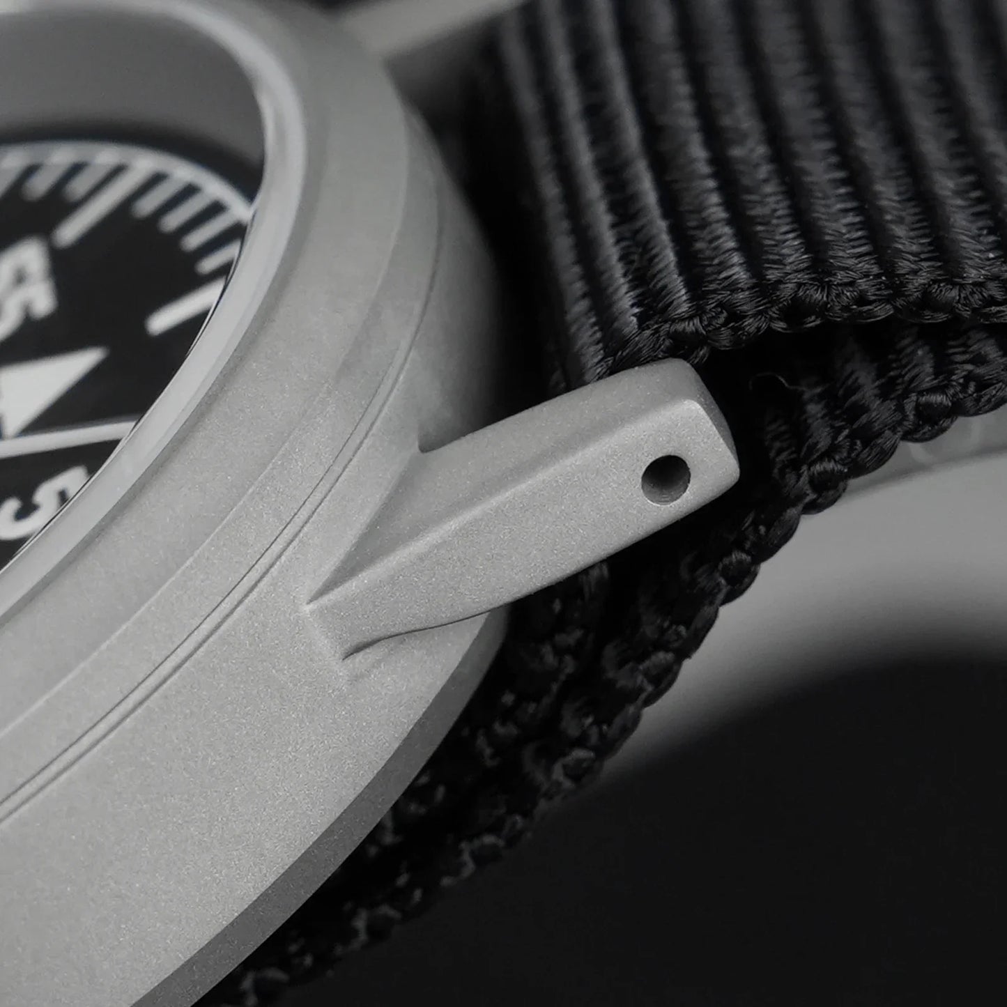 luckacco militado ml10 quartz watch vh31 sweeping second movement sapphire crystal bgw9 luminous 10bar waterproof 36.9mm vintage watches