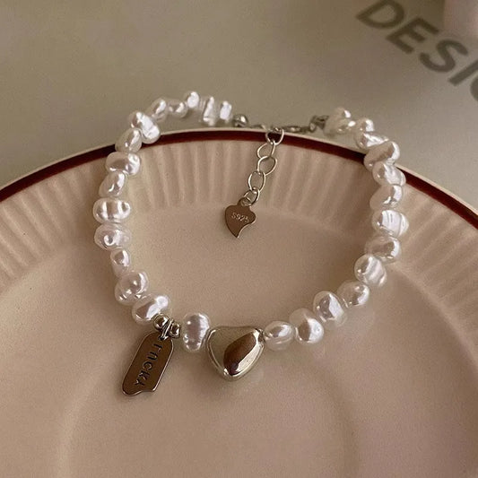 Luckacco Vintage Creativity Irregular Baroque Imitation Pearl Heart Shape Beading Bracelets for Women Fashion Accessories Lucky Tag Gifts