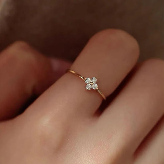 Luckacco Fashion New Flower Stainless Steel Ring for Women Personalized Exquisite Crystal Ring Jewelry Accessories Exquisite Gift Jewelry