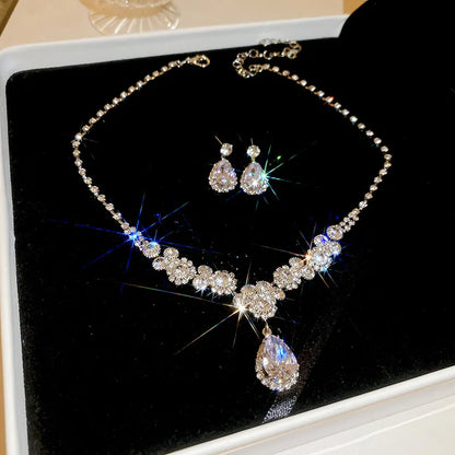 Luckacco Shiny Crystal Necklace Earrings Women's Fashion Big Water Droplet Rhinestone Necklaces Wedding Evening Dress Jewelry Set