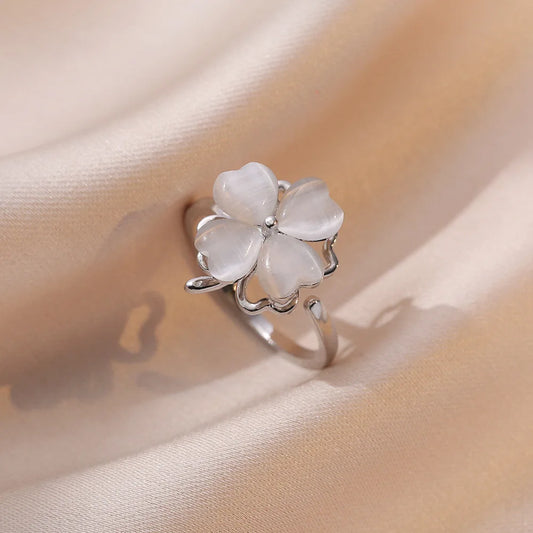 Luckacco Luxury Zircon Four-leaf Clover Rotating Ring Lucky Transfer Jewelry Gift for Children Tik Tok Same Style for Women for Friends