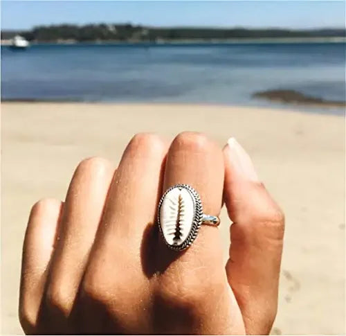 Luckacco Popular Fashion Shell Ring for Women Halloween Gift Classic Simple Summer Beach Shell Ring Girls Best Friend Jewelry Gifts