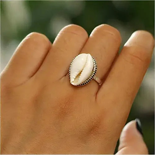 Luckacco Popular Fashion Shell Ring for Women Halloween Gift Classic Simple Summer Beach Shell Ring Girls Best Friend Jewelry Gifts