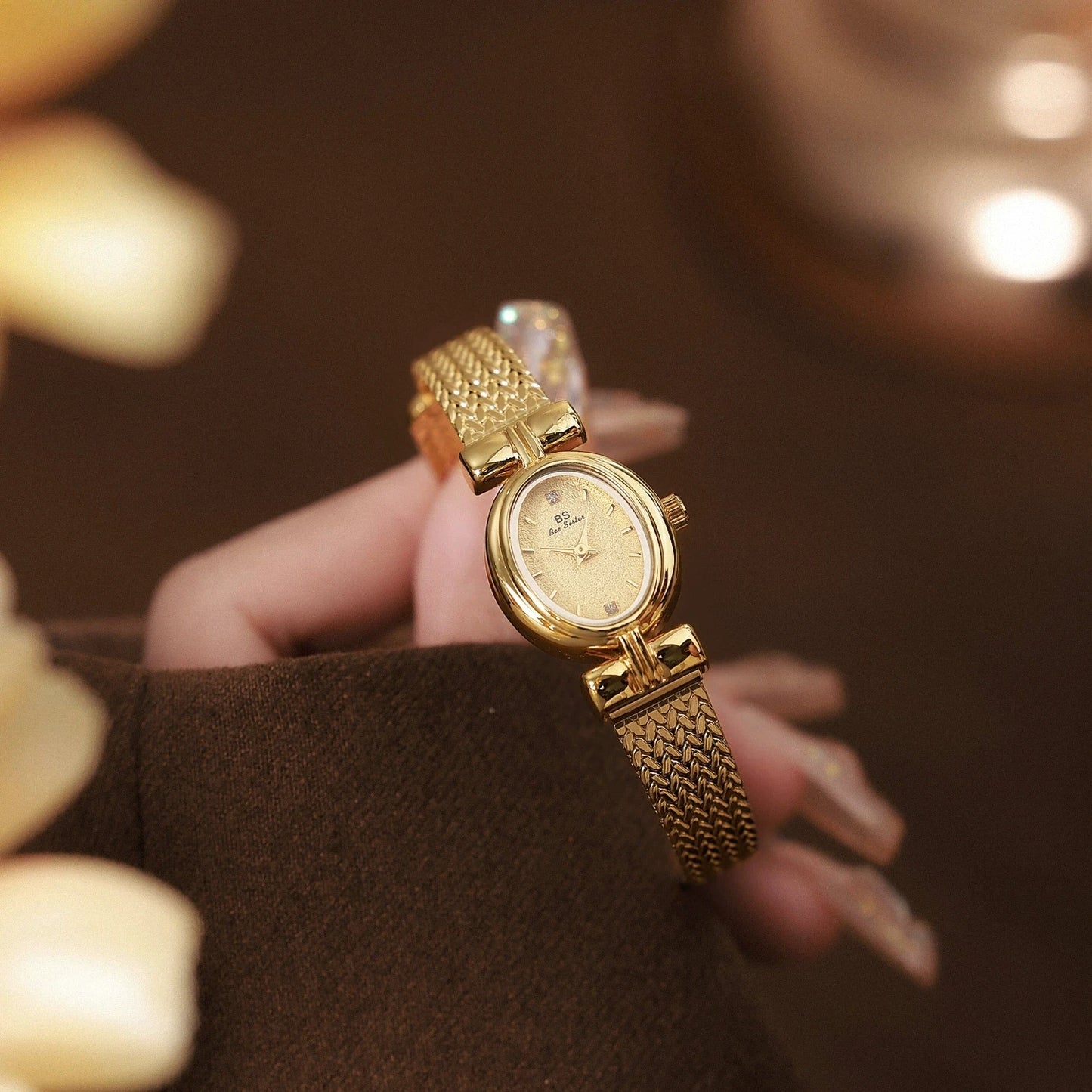 luckacco high quality women watches 2025 vintage luxury jewelry wheat bracelet quartz ladies watch small dial elegant watch for women