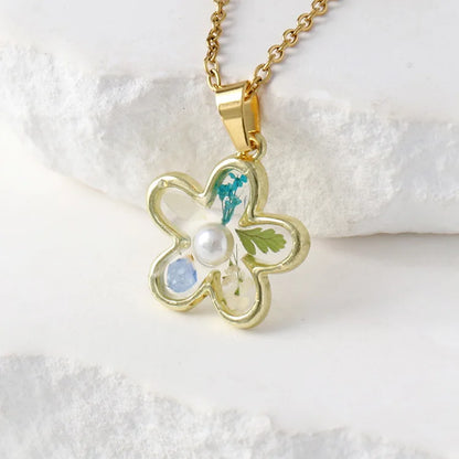 Luckacco Elegant Dried Flower Charm Necklace Handmaking Epoxy Resin Flowers Necklace Unique Plant Design Series Chain Necklace