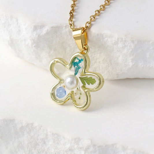 Luckacco Elegant Dried Flower Charm Necklace Handmaking Epoxy Resin Flowers Necklace Unique Plant Design Series Chain Necklace