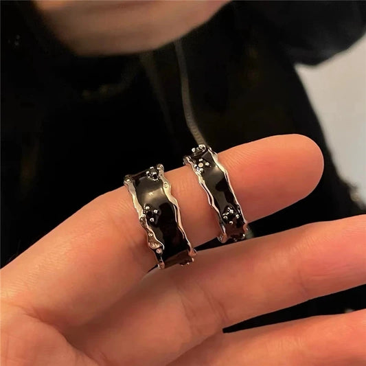 Luckacco Punk Harajuku Goth Thorns Black Silver Color Irregular Heart Cross Open Ring For Women Men Lover Vintage 90s Y2K Grunge Jewely