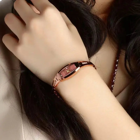 Luckacco Small Ladies Wristwatches Golden Retro Watch for Women Vintage Steel Bracelet Watch Black Quartz Wristwatches Reloj Mujer