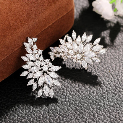 Luckacco daily picks Sparkling Women's Cubic Zirconia Stud Earrings Gorgeous Female Wedding Party Fashion Ear Piercing Accessories New Jewelry