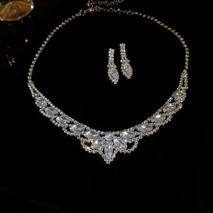 Luckacco Shiny Crystal Necklace Earrings Women's Fashion Big Water Droplet Rhinestone Necklaces Wedding Evening Dress Jewelry Set