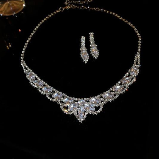 Luckacco Shiny Crystal Necklace Earrings Women's Fashion Big Water Droplet Rhinestone Necklaces Wedding Evening Dress Jewelry Set