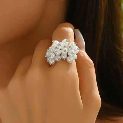 Luckacco Mandala Flower Exquisite Black and White Ring for Women Personality Metal Punk Party Finger Ring Fashion Jewelry Accessories