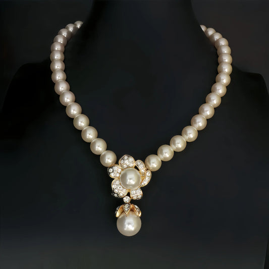 Luckacco Fashionable Retro Style Atmospheric Inlaid Zircon Flower Pendant Pearl Short Banquet Party Necklace Elegant And