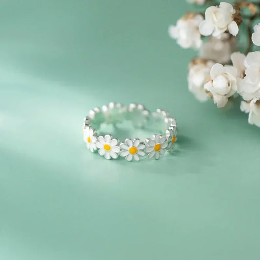Luckacco Vintage Daisy Flower Rings For Women Style Adjustable Opening Finger Ring Bride Wedding Engagement Statement Jewelry
