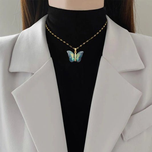 Luckacco 1pcs Gold Butterfly Series Copper Encrusted Zircon Pendant Titanium Steel Chain Simple And Elegant Necklace