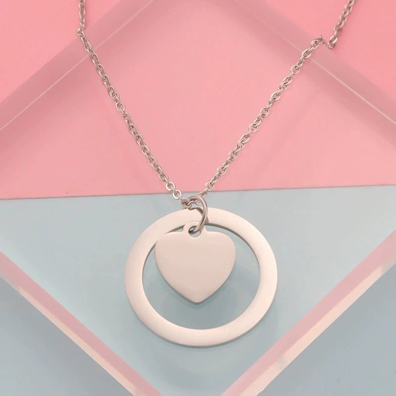 luckacco stainless steel exquisite, simple and fashionable necklace with circular ring and heart-shaped pendant