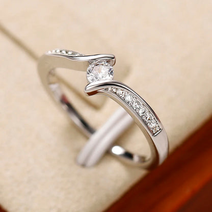 Luckacco daily picks Exquisite Cross Finger Rings with Round Cubic Zirconia Wedding Accessories for Women Simple and Elegant Female Jewelry