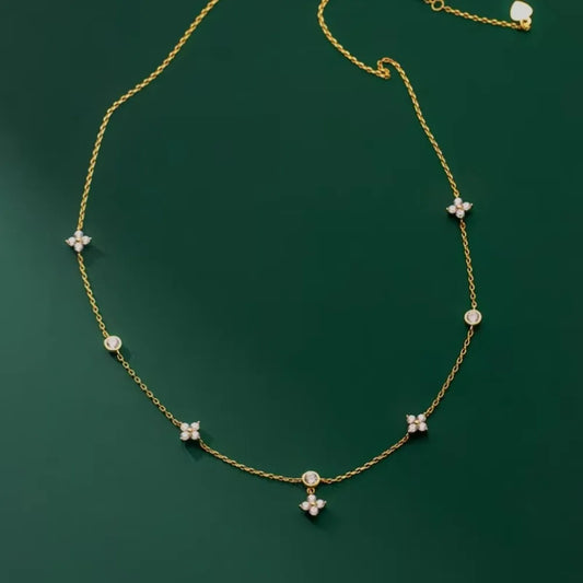 Luckacco Temperament Trend Four Leaf Zircon Flower Pendant Necklaces for Women Exquisite Stainless Steel Chokers Jewelry Anniversary Gift