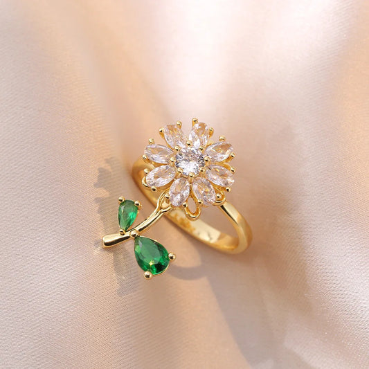 Luckacco Luxury Zircon Four-leaf Clover Rotating Ring Lucky Transfer Jewelry Gift for Children Tik Tok Same Style for Women for Friends