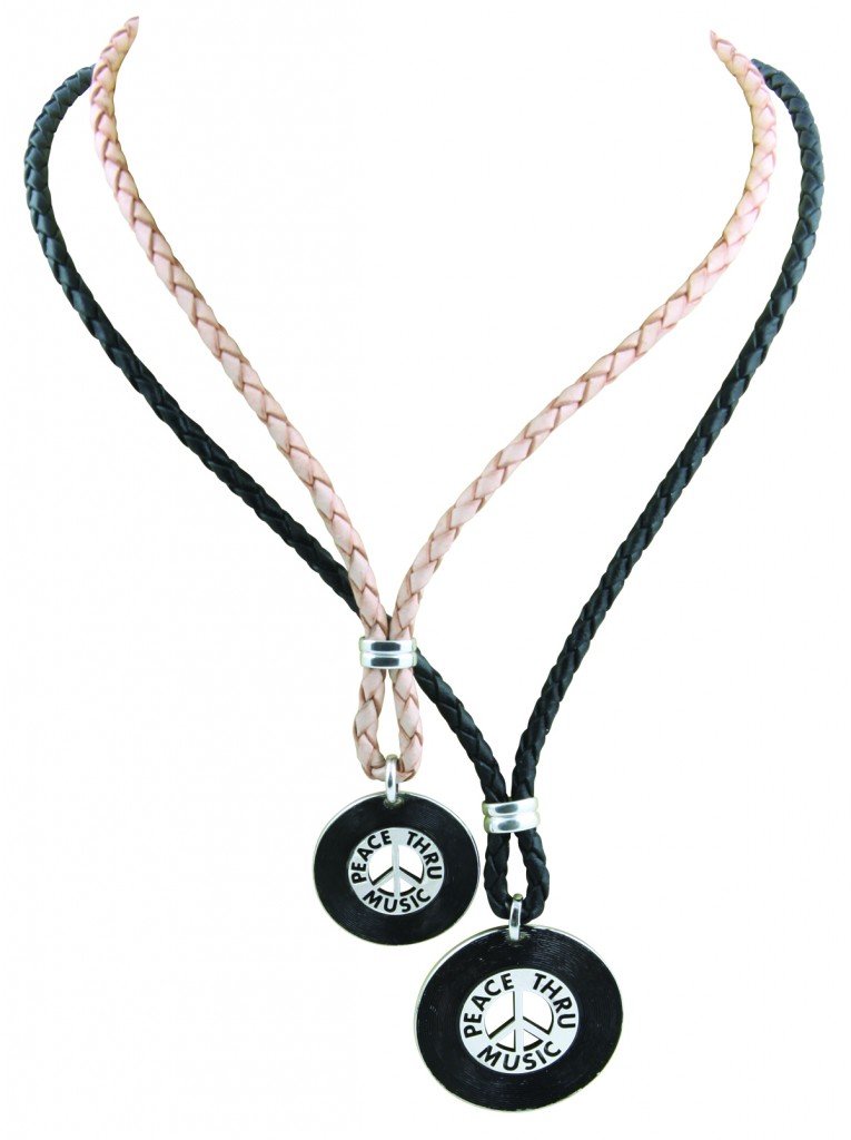 https://web.archive.org/web/20120121032134im_/http://www.levinsonjewelersblog.com/wp-content/uploads/2010/11/Peace-Thru-Music-Necklace2-765x1024.jpg